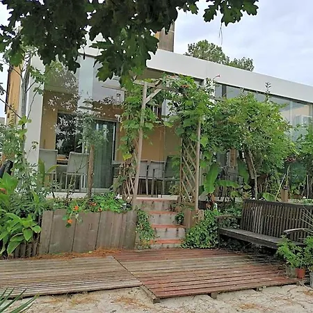 Le Relais De La Praya Bed & Breakfast